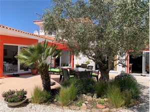 maison à la vente -   85100  LES SABLES D OLONNE, surface 196 m2 vente maison - UBI476403926